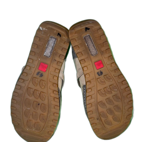 North Face shoes slip on suede tan size 7.5 - Picture 4 of 7